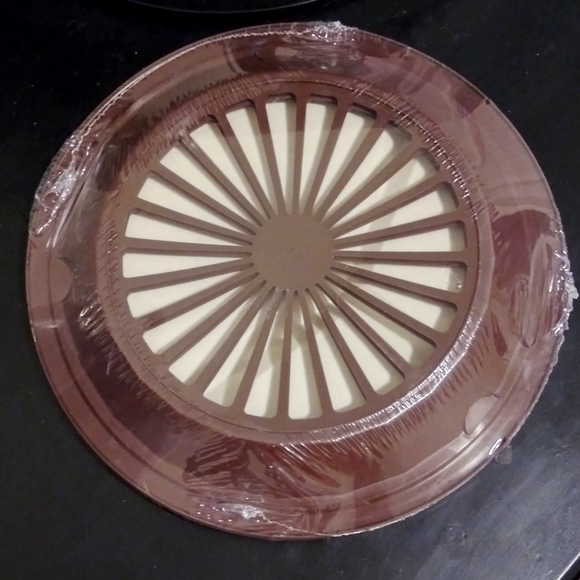 Vintage 8 Piece Plate and Holder Set - Picture 3 of 3